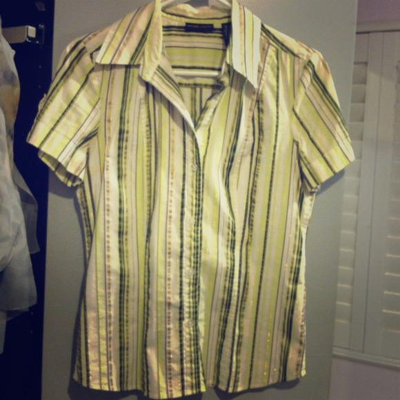 New York & Company stretch shirt