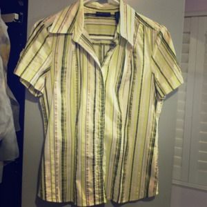 New York & Company stretch shirt