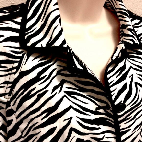 Liz Claiborne Zebra Print Black & White Jacket - Picture 2 of 4