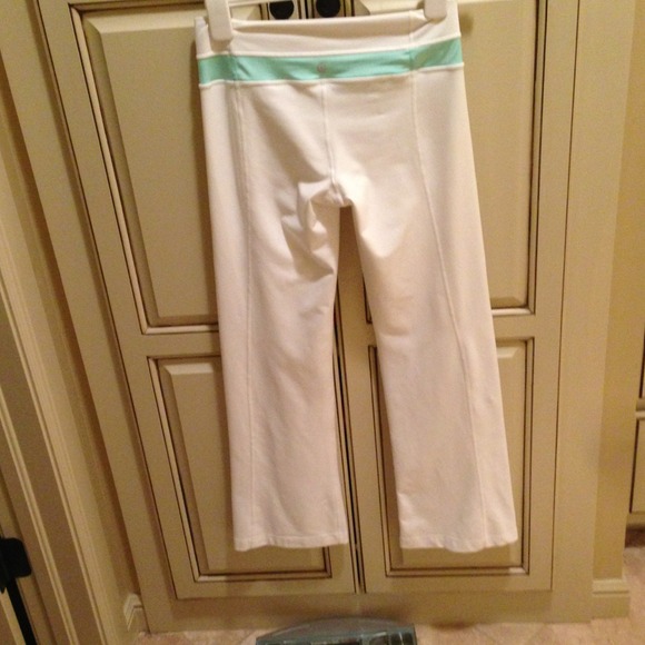 White lululemon pants with mint green stripe. SZ 6