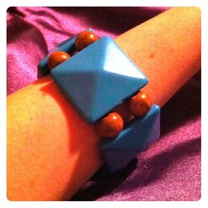 Blue and wood braclet