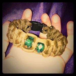 Para cord bracelet with beads
