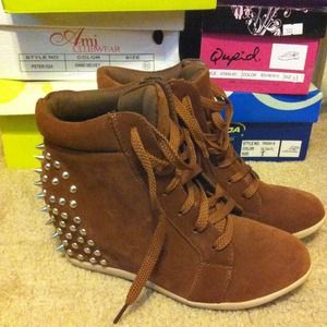 ***Sneaker Wedges***