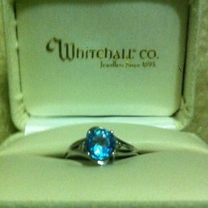10K white gold Aquamarine gemstone ring
