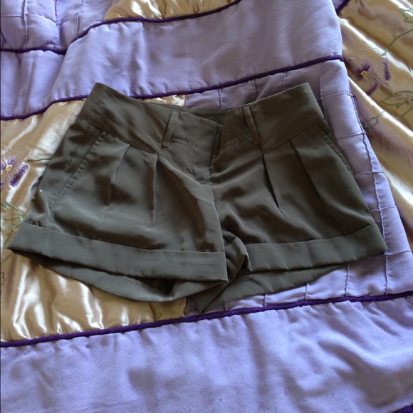 👏Express shorts Brand New $20 each