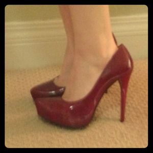 N.Y.L.A. Lilo red pumps