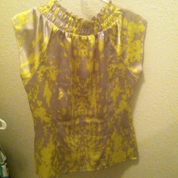 Spring/Sumner Top - Picture 2 of 2