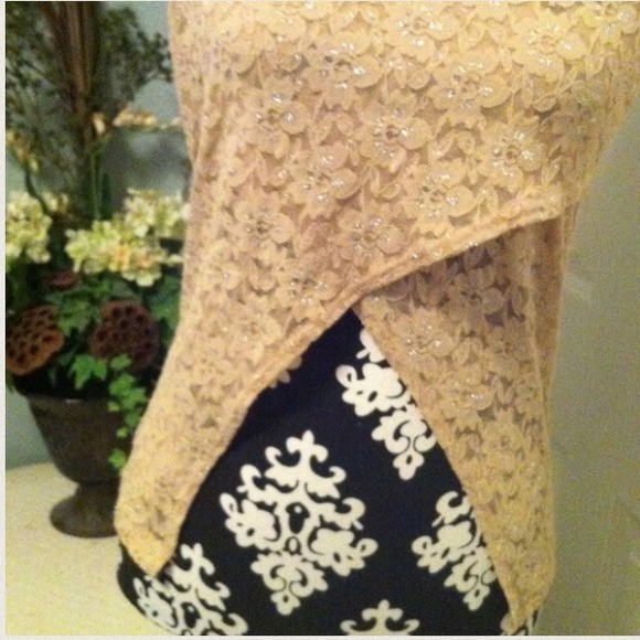 Cute and stretchy tan w/silver Lacey floral top. - Picture 4 of 4