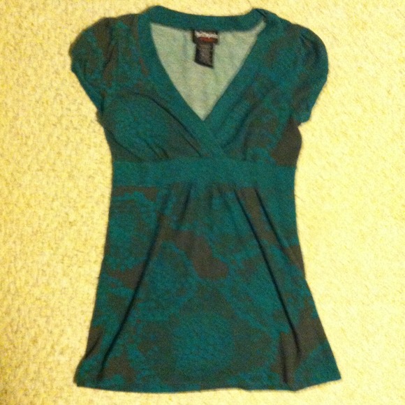 Pretty green and grey top