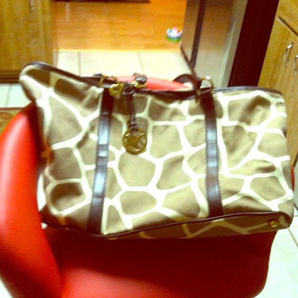 Used twice! Authentic MK purse ****price drop*****