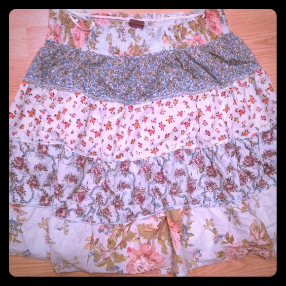 Dresses & Skirts - *******REDUCED******* Flowery Skirt