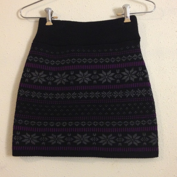 NWOT Gray, Purple, Black Bodycon Sweater Skirt