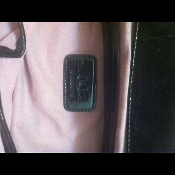 liz claiborne clutch - Picture 2 of 3