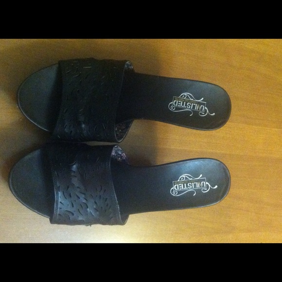 Kenneth Cole Wedges - Picture 1 of 3