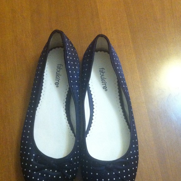 Flats - Picture 1 of 2