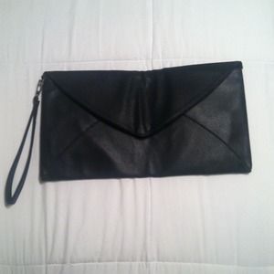 BCBGMAXAZRIA clutch wristlet. ✨Price Reduced✨