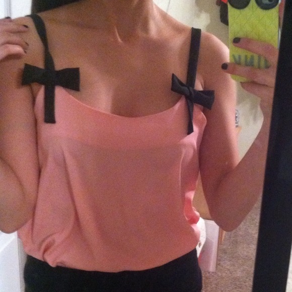 SOLD Pink and Black Bow Tank - Picture 2 of 2