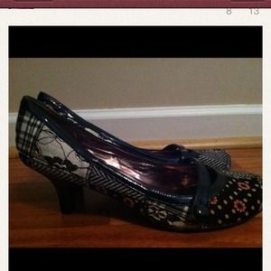 ***RESERVED***Steve Madden Bundle
