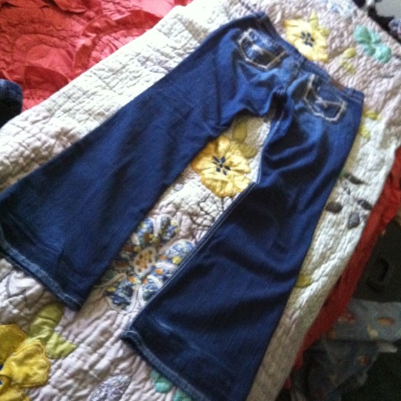 Traded 😁BKE "Sabrina" 32x37.5" - Picture 2 of 4