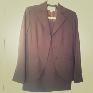 NWOT: Liz Claiborne skirt suit
