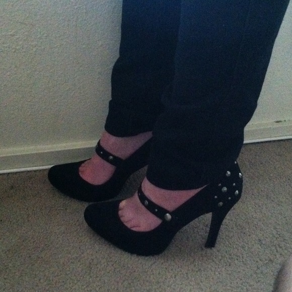 Studded Glamorous Heel!