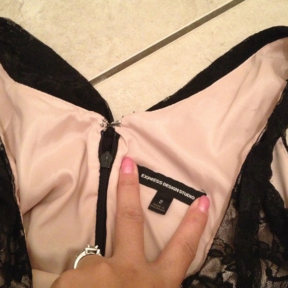 Express dress! - Picture 2 of 2