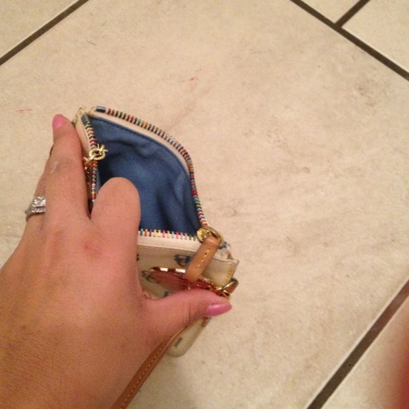 Dooney & Bourke  SOLD - Picture 2 of 3