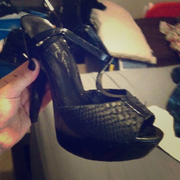 Jessica Simpson heels
