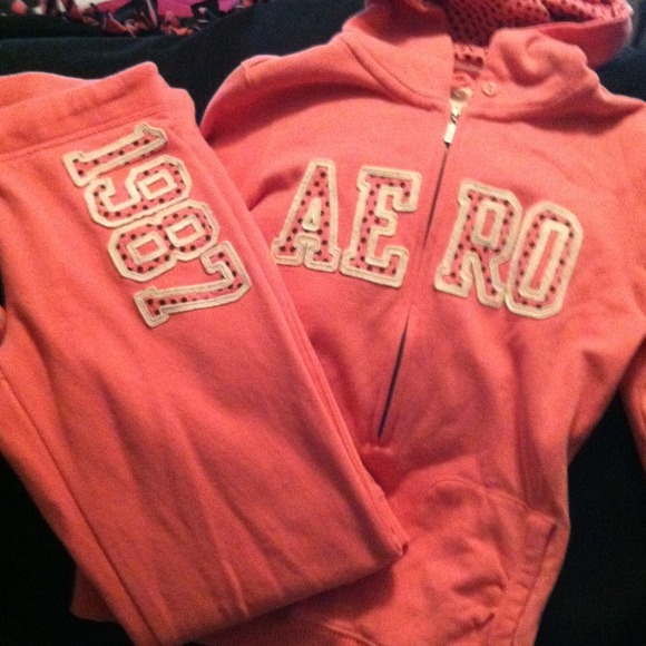 Aeropostale Track Suit & colorful top 38 mrsbean