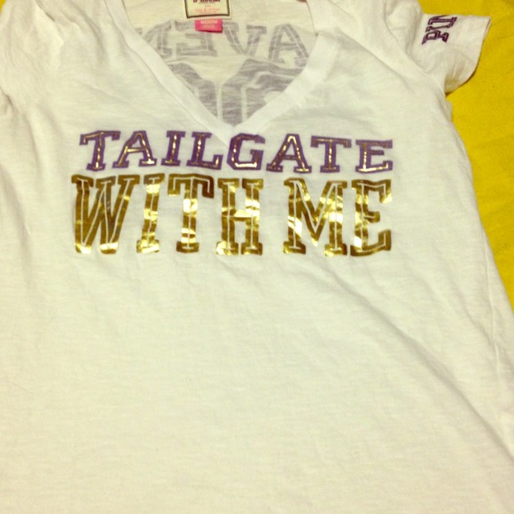 VS PINK Baltimore Ravens' Vneck tee 💜💛