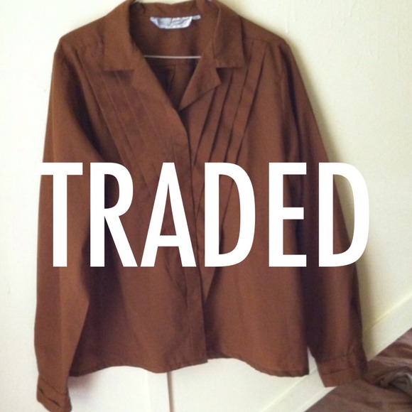 Unique vintage button-up