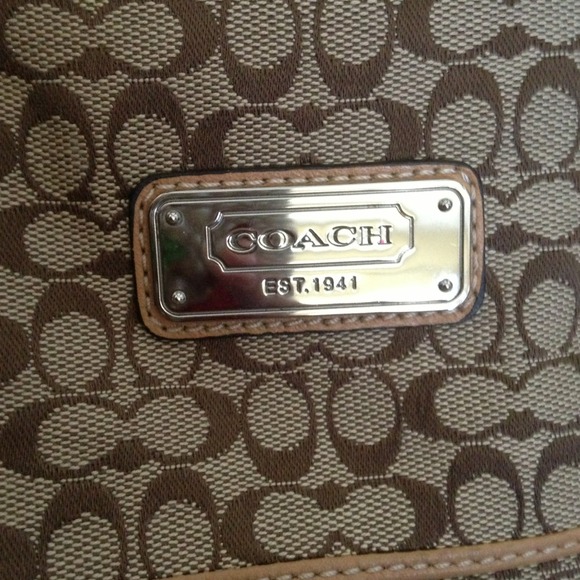 Coach Bag $230 today only!!!!! - Picture 2 of 4