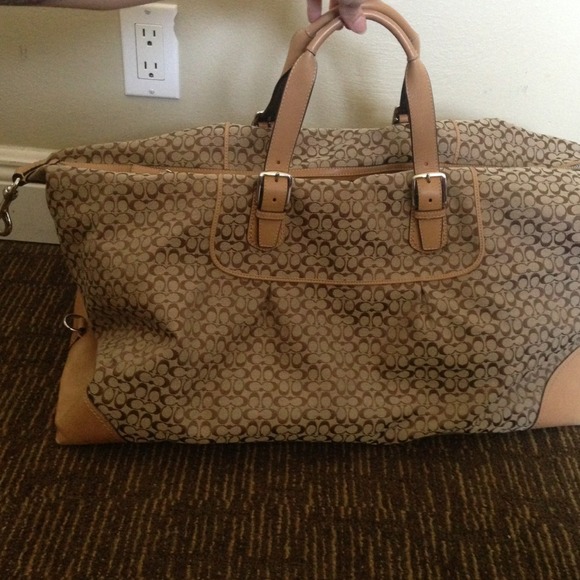 Coach Bag $230 today only!!!!! - Picture 4 of 4