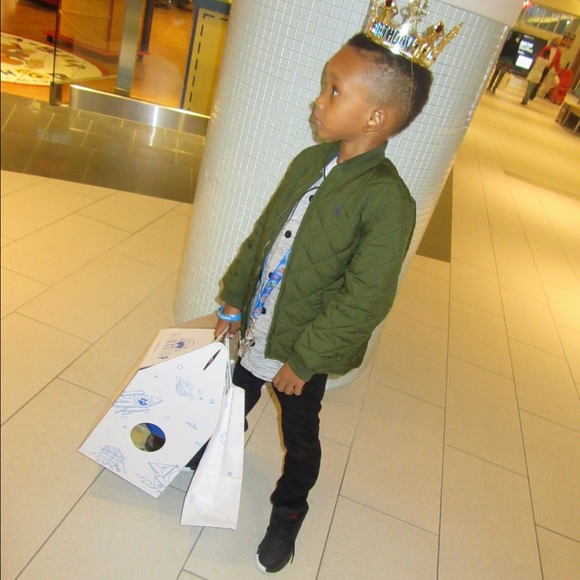 Meet US 👸👱 - Picture 4 of 4