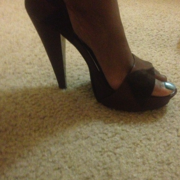 Shoes - Picture 3 of 3