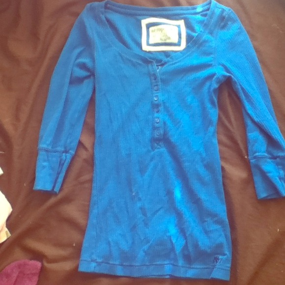 Ocean water blue half sleeve Aéropostale shirt