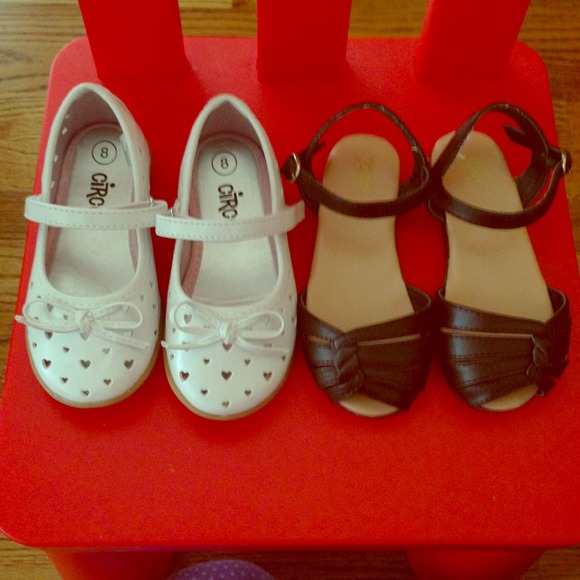 🌷🌷🌷RESERVED GAP and Circo toddler sandals
