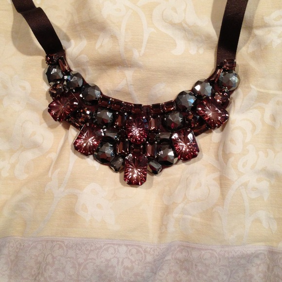 Jewelry - Reduced! Tasha statement necklace