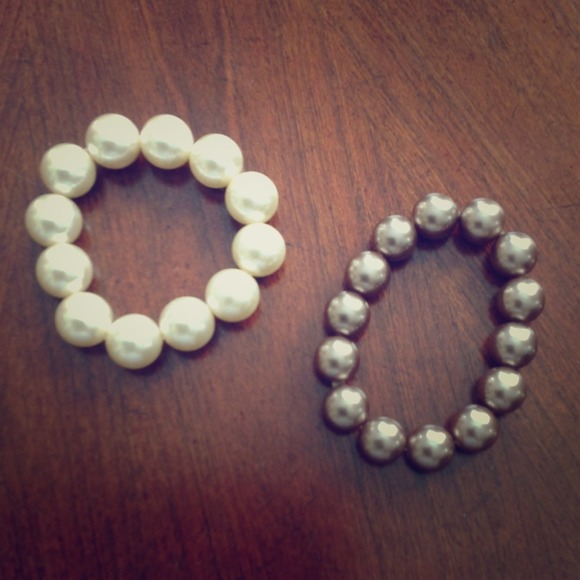 Pearl bracelets