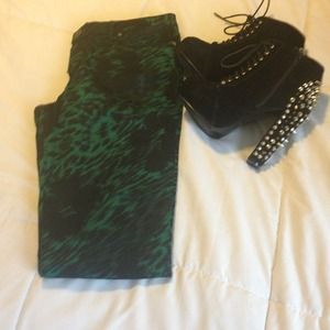 REDUCED !!!!!! Kiss me jeggins