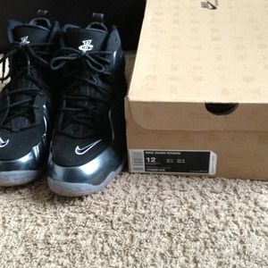 SOLD ✔Nike Zoom Rookie