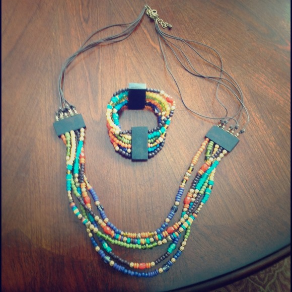 Beaded necklace and bracelet
