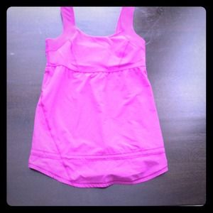 SOLD in bundle lululemon tank
