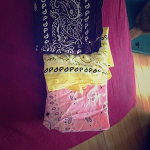 3 bandanas!