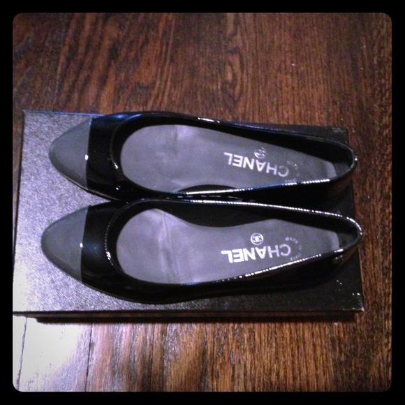 Chanel patent ballerina flat 1/2 hill two tone