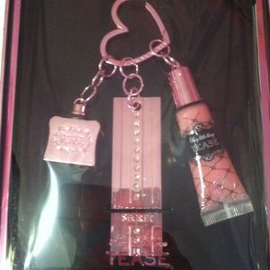 Victoria's Secret Noir Tease keychain