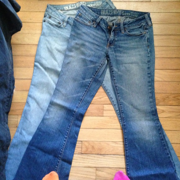 Bullhead jeans.