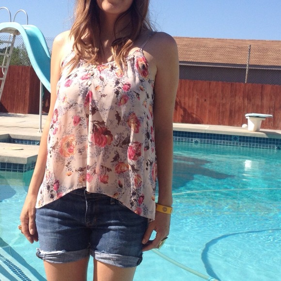 🌸Nude pink Floral chiffon top blouse 🌺 - Picture 3 of 4