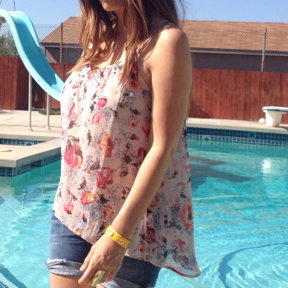 🌸Nude pink Floral chiffon top blouse 🌺 - Picture 4 of 4