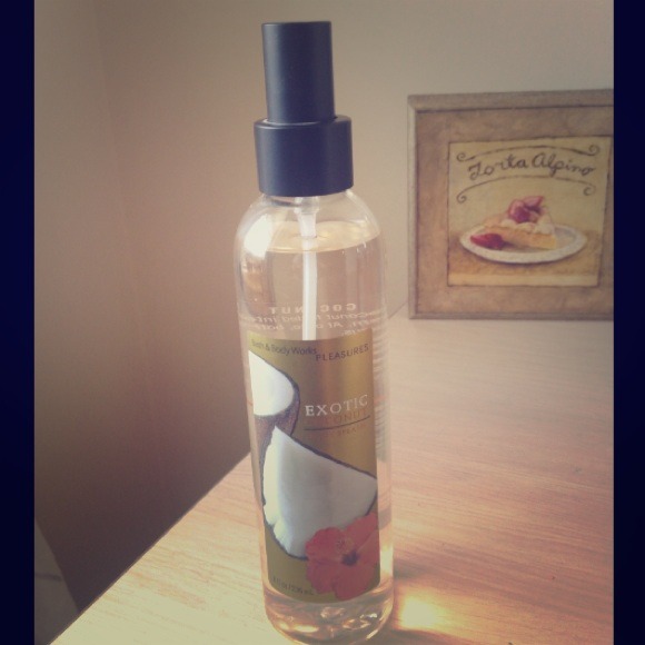 Exotic coconut body splash